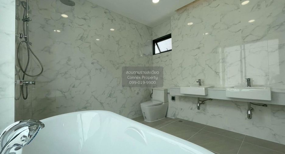 For sale 4 bedrooms house in Chatuchak, Bangkok
