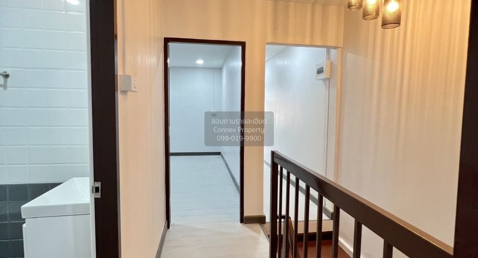 Reihenhaus zum Kauf mit 3 Zimmer in Bang Kapi, Bangkok