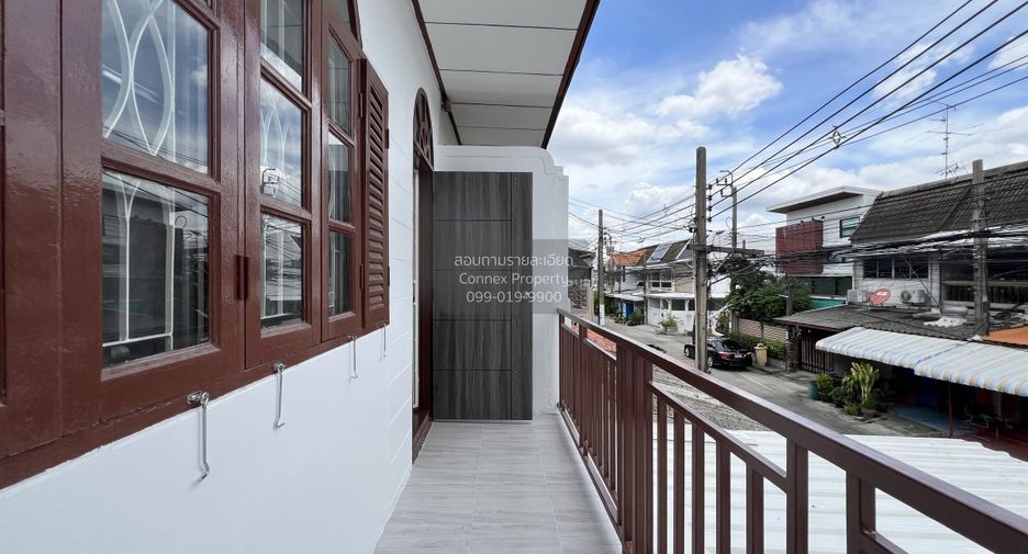 Reihenhaus zum Kauf mit 2 Zimmer in Bang Kapi, Bangkok