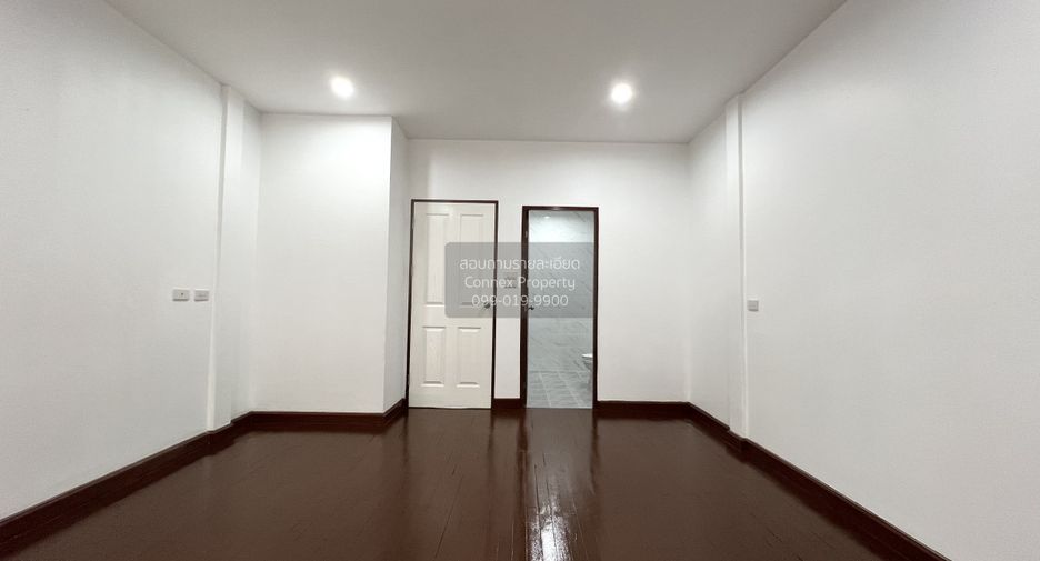 Reihenhaus zum Kauf mit 2 Zimmer in Bang Kapi, Bangkok