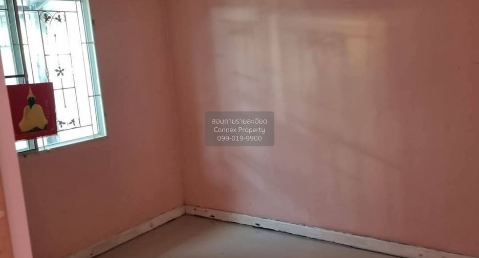 Casa adosada en venta de 4 habitaciones en Sam Phran, Nakhon Pathom