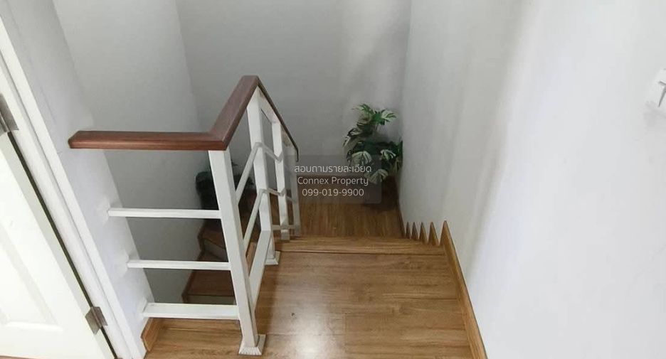 Casa adosada en venta de 3 habitaciones en Lat Lum Kaeo, Pathum Thani