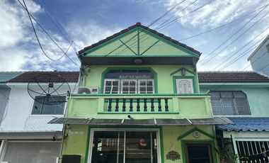 Casa adosada en venta de 3 habitaciones en Bang Kruai, Nonthaburi