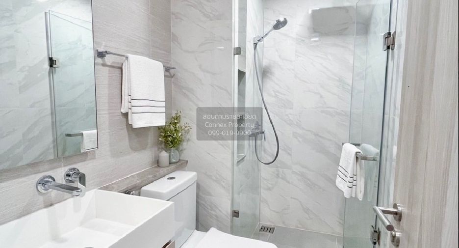 For sale 3 bedrooms condo in Watthana, Bangkok