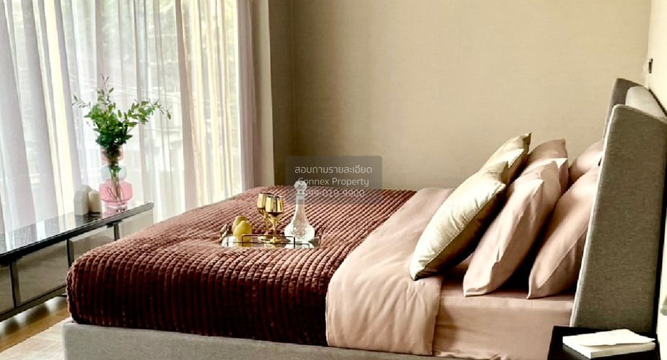For sale 3 bedrooms condo in Watthana, Bangkok