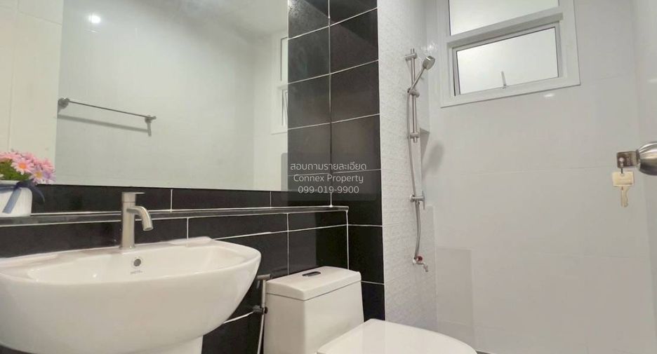 For sale 3 bedrooms townhouse in Khlong Sam Wa, Bangkok