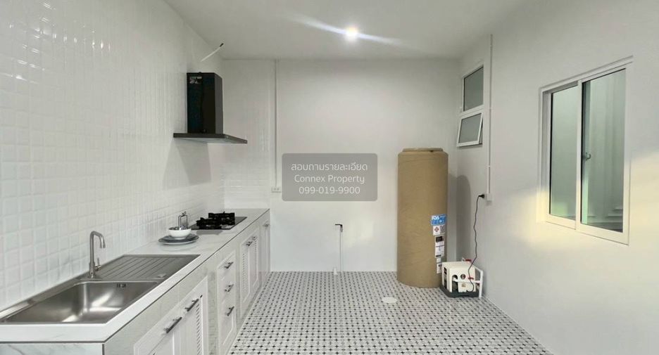 For sale 3 bedrooms townhouse in Khlong Sam Wa, Bangkok