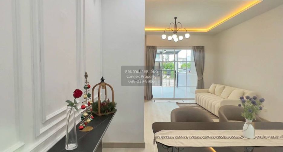 For sale 3 bedrooms townhouse in Khlong Sam Wa, Bangkok