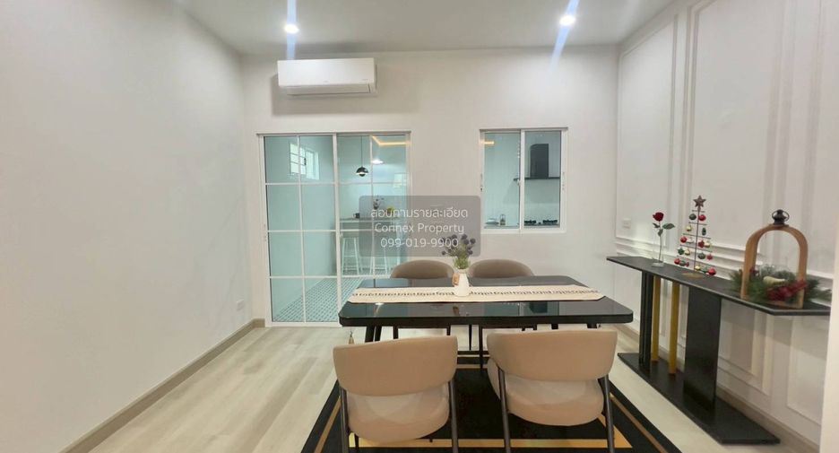 For sale 3 bedrooms townhouse in Khlong Sam Wa, Bangkok