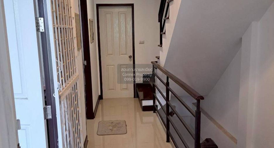For rent 5 bedrooms townhouse in Min Buri, Bangkok
