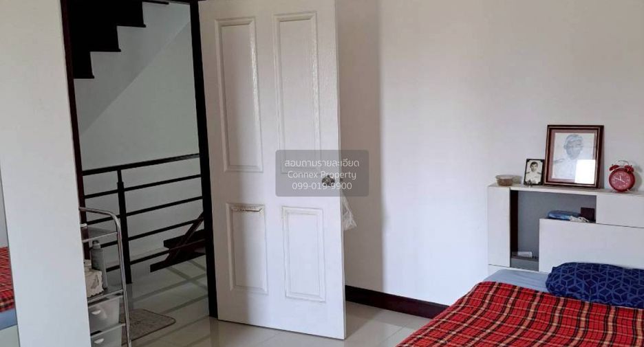 For rent 5 bedrooms townhouse in Min Buri, Bangkok