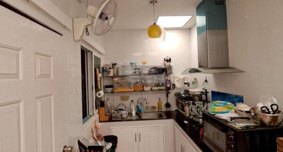 For rent 5 bedrooms townhouse in Min Buri, Bangkok