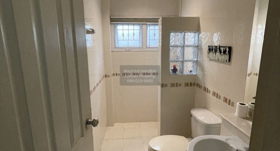 出租 3 卧室 独立屋 在 Lat Krabang, 曼谷