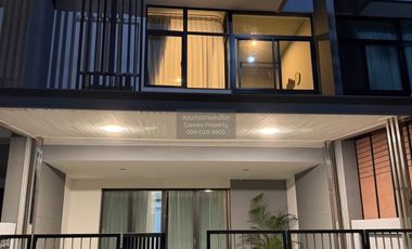 For rent 3 bedrooms townhouse in Bueng Kum, Bangkok