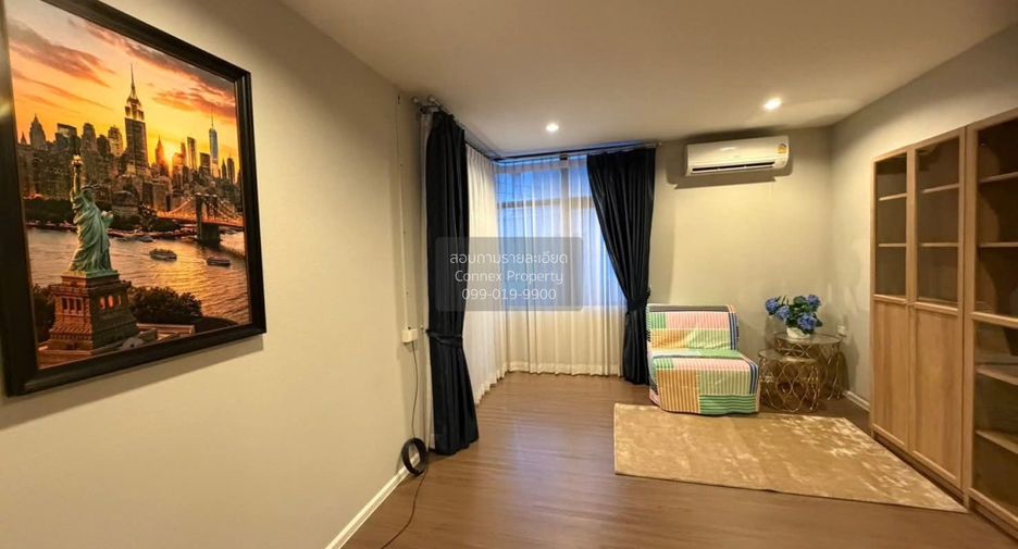 For rent 3 bedrooms townhouse in Bueng Kum, Bangkok