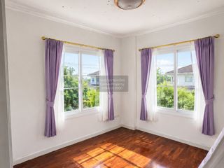 For rent 3 bedrooms house in Thawi Watthana, Bangkok