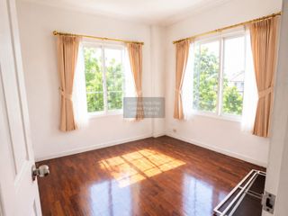 For rent 3 bedrooms house in Thawi Watthana, Bangkok