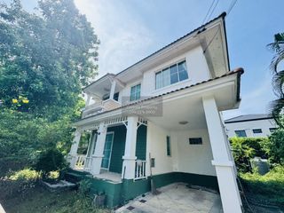For rent 3 bedrooms house in Thawi Watthana, Bangkok