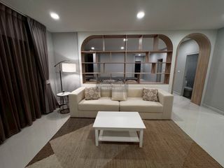 出租 4 卧室 独立屋 在 Bang Phli, Samut Prakan