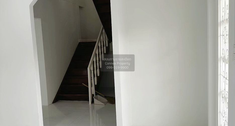 À louer 4 chambres maison à Krathum Baen, Samut Sakhon