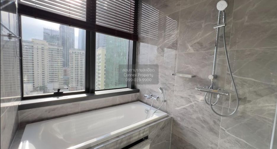 For rent 2 bedrooms condo in Pathum Wan, Bangkok