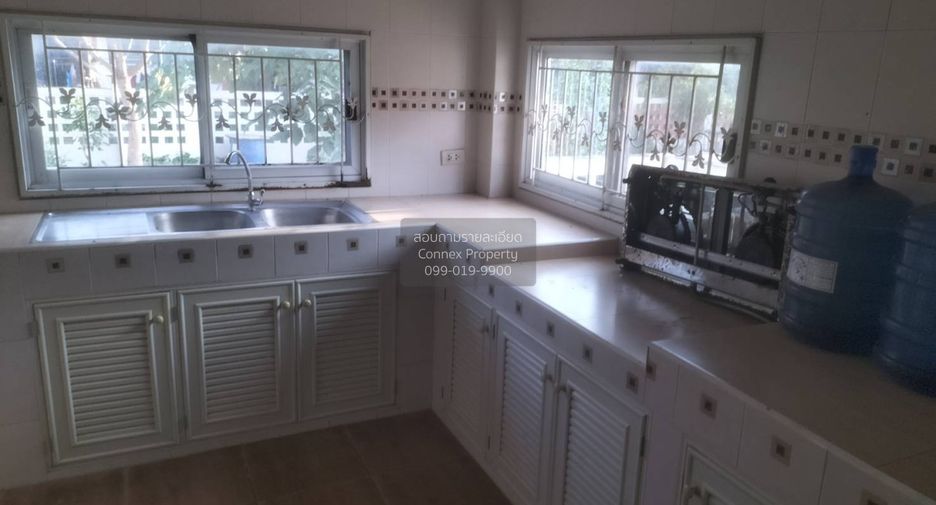 For rent 3 bedrooms house in Mueang Samut Prakan, Samut Prakan