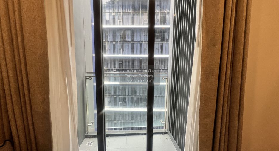 For rent 2 bedrooms condo in Huai Khwang, Bangkok