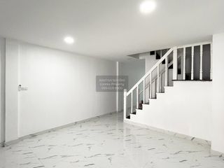 For rent 4 bedrooms townhouse in Bang Khen, Bangkok