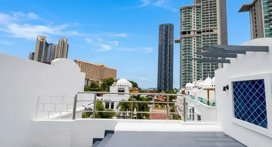 Haus zum Kauf mit 3 Zimmer in Bang Lamung, Chonburi