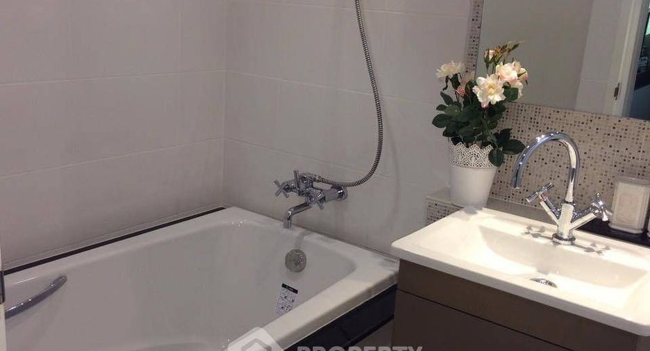 For sale 2 bedrooms condo in Phra Khanong, Bangkok