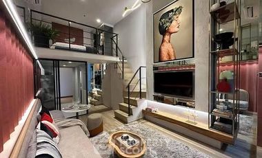 For sale 1 bed condo in Khlong Toei, Bangkok