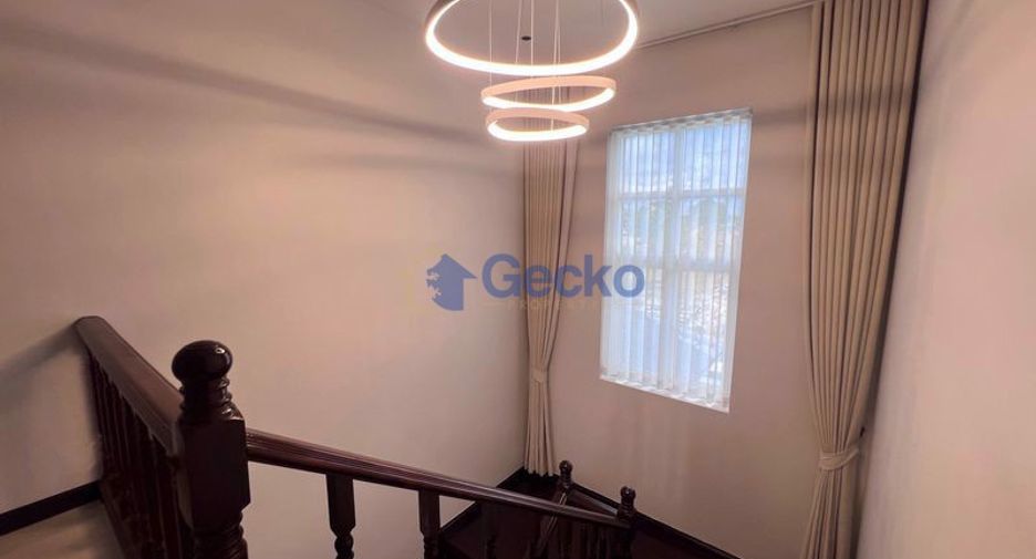 À vendre 5 chambres maison à Bang Lamung, Chonburi