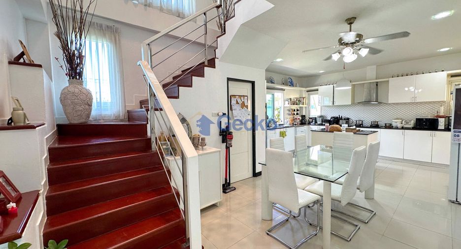Haus zum Kauf mit 5 Zimmer in East Pattaya, Pattaya