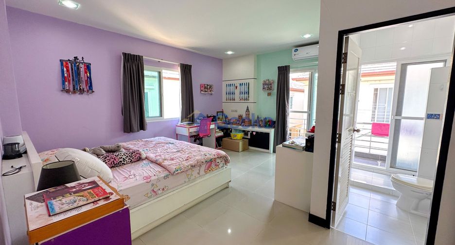 Haus zum Kauf mit 5 Zimmer in East Pattaya, Pattaya