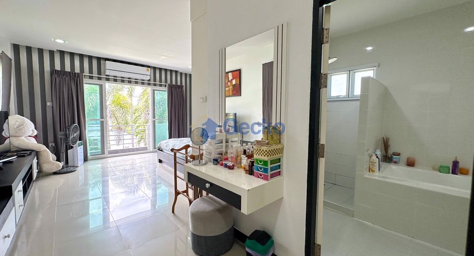 Haus zum Kauf mit 5 Zimmer in East Pattaya, Pattaya