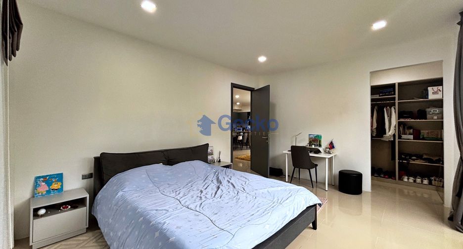 For sale 3 bedrooms house in Sattahip, Chonburi