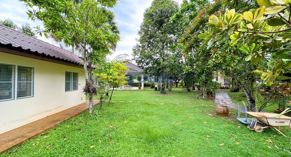 Haus zum Kauf mit 6 Zimmer in Sattahip, Chonburi