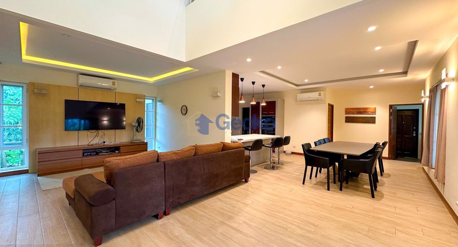 Haus zum Kauf mit 6 Zimmer in Sattahip, Chonburi
