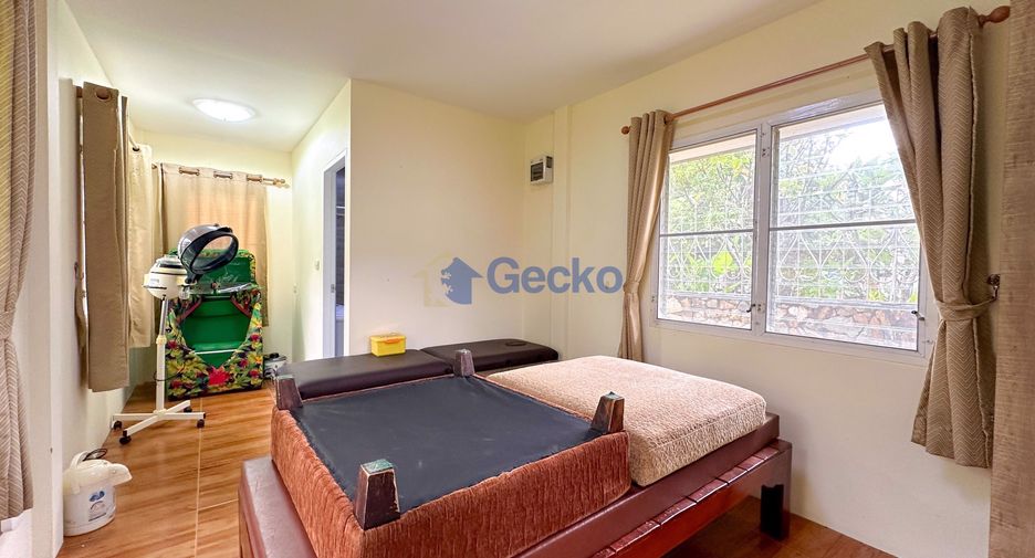 Haus zum Kauf mit 6 Zimmer in Sattahip, Chonburi