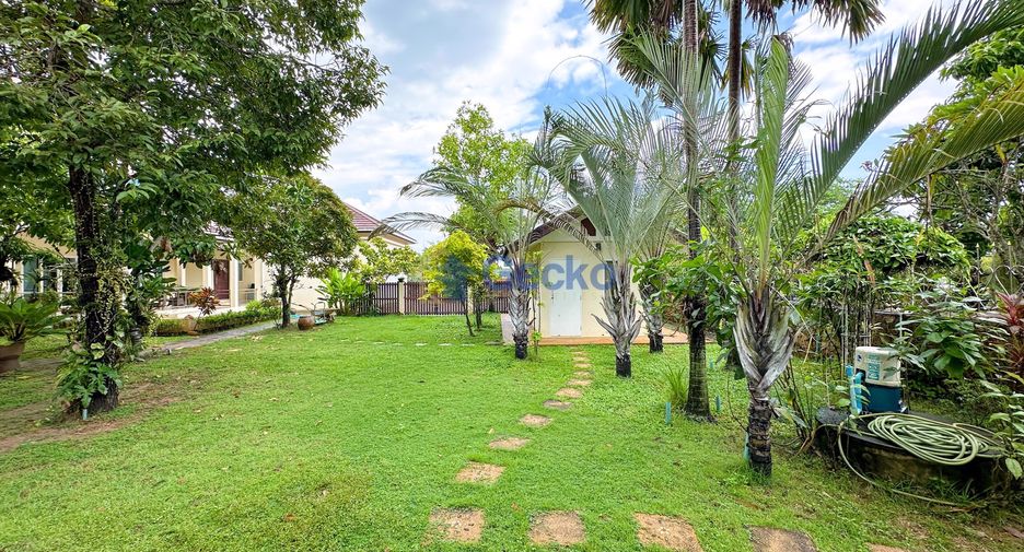Haus zum Kauf mit 6 Zimmer in Sattahip, Chonburi