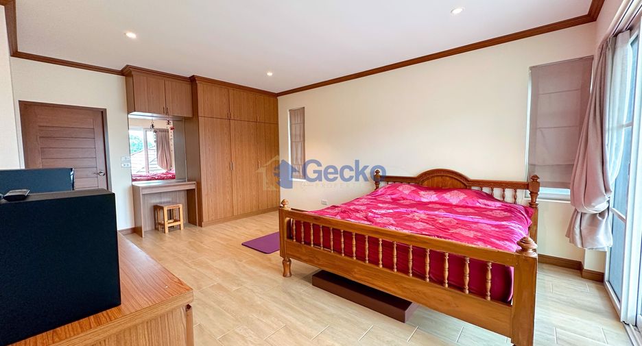 Haus zum Kauf mit 6 Zimmer in Sattahip, Chonburi