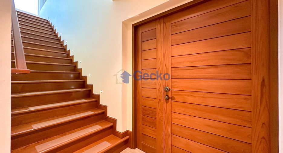 Haus zum Kauf mit 6 Zimmer in Sattahip, Chonburi