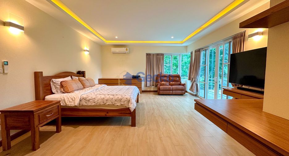 Haus zum Kauf mit 6 Zimmer in Sattahip, Chonburi