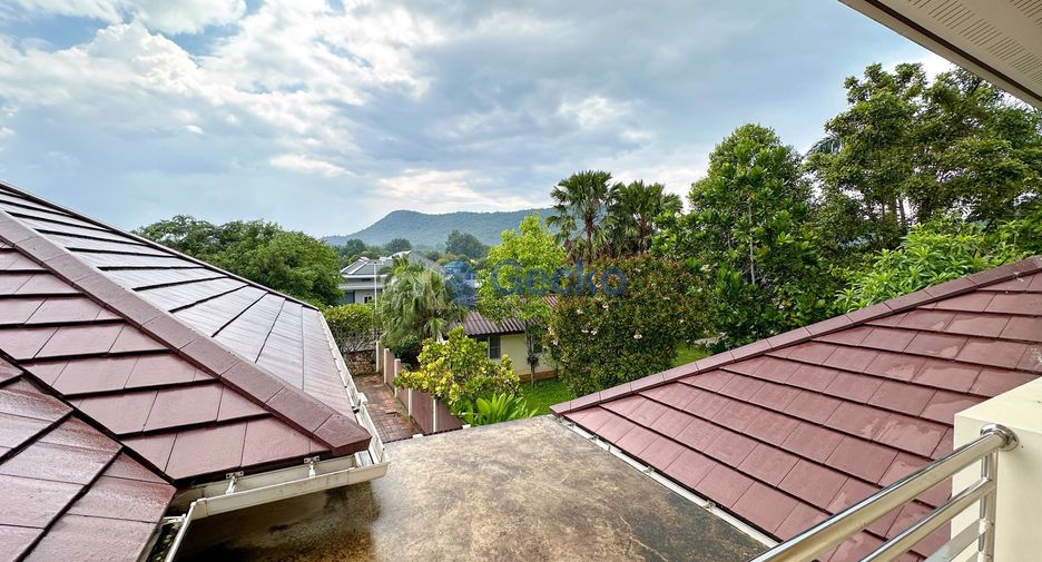 Haus zum Kauf mit 6 Zimmer in Sattahip, Chonburi