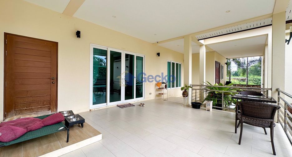 Haus zum Kauf mit 6 Zimmer in Sattahip, Chonburi