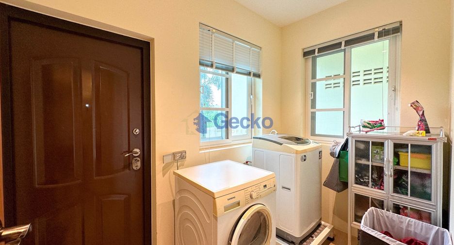 Haus zum Kauf mit 6 Zimmer in Sattahip, Chonburi