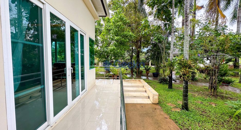 Haus zum Kauf mit 6 Zimmer in Sattahip, Chonburi