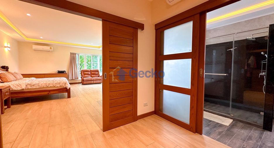 Haus zum Kauf mit 6 Zimmer in Sattahip, Chonburi