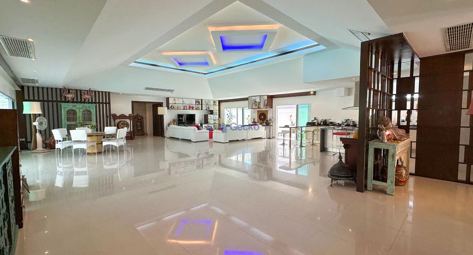 For sale 3 bedrooms house in Jomtien, Pattaya