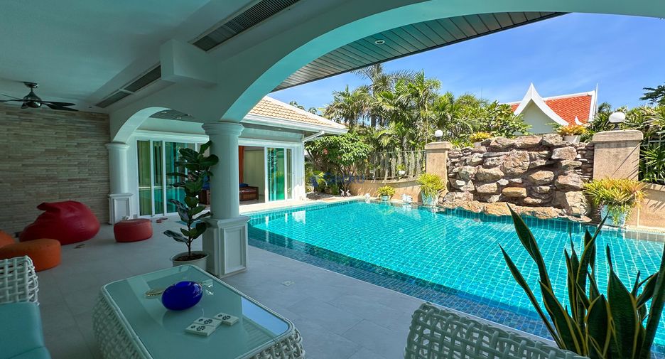 For sale 3 bedrooms house in Jomtien, Pattaya